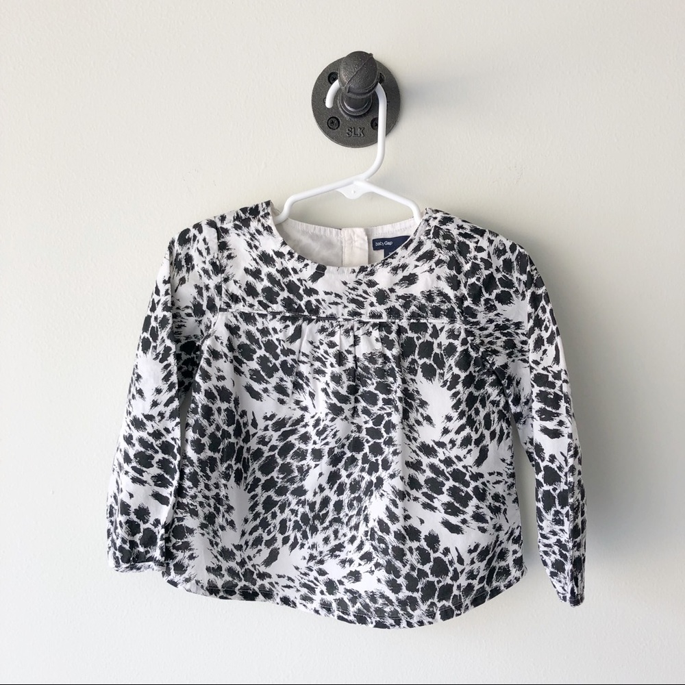 GAP long sleeved animal print shirt size 2T.